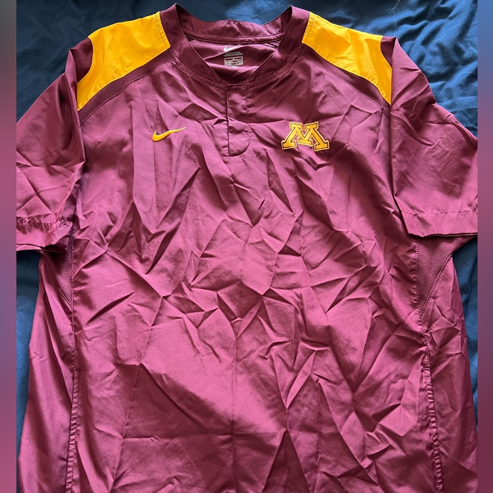 Nike University of Minnesota shirt - Picture 4 of 4